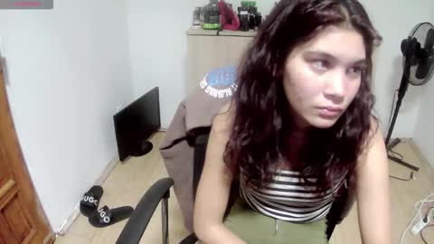 Snapshot of mallorymyers chatting on October 9, 2025, 6:28 pm mallorymyers online show from October 9, 2025, 6:28 pm