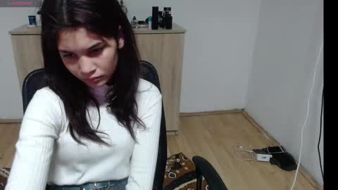 Snapshot of mallorymyers chatting on October 27, 2025, 8:35 pm mallorymyers online show from October 27, 2025, 8:35 pm