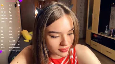 Jinny online show from March 12, 2026, 3:29 pm