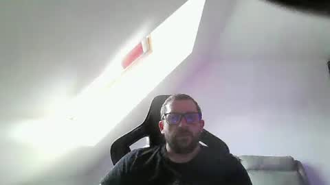 Snapshot of malou2927 chatting on November 2, 2025, 12:18 pm breton online show from November 2, 2025, 12:18 pm