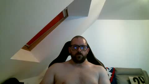 Snapshot of malou2927 chatting on June 24, 2026, 3:16 am breton online show from June 24, 2026, 3:16 am