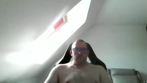 Snapshot of malou2927 chatting on July 1, 2026, 7:21 am breton online show from July 1, 2026, 7:21 am