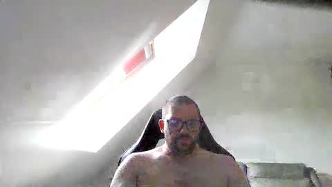 Snapshot of malou2927 chatting on July 15, 2026, 7:13 am breton online show from July 15, 2026, 7:13 am