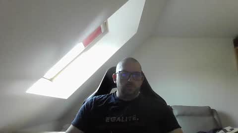 Snapshot of malou2927 chatting on July 23, 2026, 7:28 am breton online show from July 23, 2026, 7:28 am