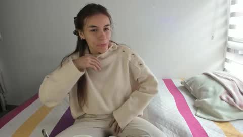 Snapshot of malucam_06 chatting on September 27, 2025, 6:24 pm instagram nueela online show from September 27, 2025, 6:24 pm