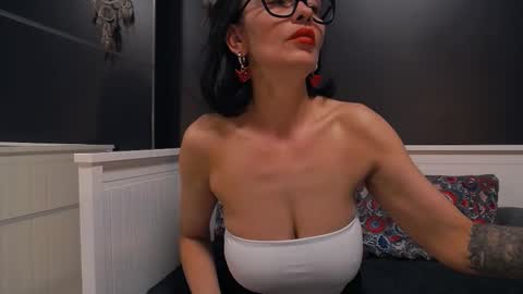 ioana love online show from March 15, 2026, 8:04 pm