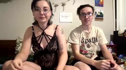 MamiCloudz online show from March 2, 2025, 2:41 am