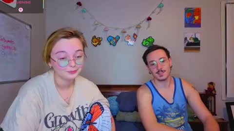 MamiCloudz online show from September 30, 2025, 3:44 am