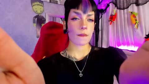   online show from October 24, 2025, 4:03 pm