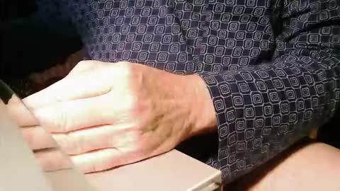 Snapshot of man4women4 chatting on November 3, 2025, 6:14 am TS online show from November 3, 2025, 6:14 am