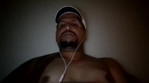 Snapshot of man_new chatting on January 5, 2025, 10:29 pm Man new online show from January 5, 2025, 10:29 pm