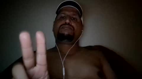 Snapshot of man_new chatting on February 6, 2025, 12:22 am Man new online show from February 6, 2025, 12:22 am