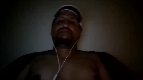 Snapshot of man_new chatting on March 2, 2025, 10:38 pm Man new online show from March 2, 2025, 10:38 pm