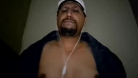 Snapshot of man_new chatting on November 5, 2025, 11:27 pm Man new online show from November 5, 2025, 11:27 pm