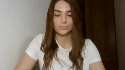 MandiBrooks online show from November 26, 2025, 11:39 pm