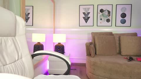 Mandy Collins online show from March 20, 2026, 11:37 am