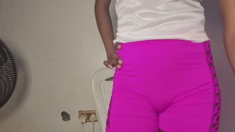 Snapshot of mandymia chatting on December 4, 2025, 4:11 am mandymia online show from December 4, 2025, 4:11 am