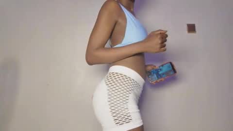 Snapshot of mandymia chatting on December 5, 2025, 4:54 am mandymia online show from December 5, 2025, 4:54 am