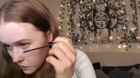 Snapshot of mandymilson chatting on October 18, 2025, 6:19 pm Mandy online show from October 18, 2025, 6:19 pm