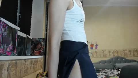Snapshot of mandyshine chatting on June 17, 2026, 5:36 pm Mandy online show from June 17, 2026, 5:36 pm