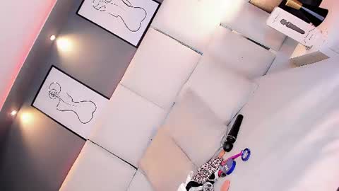 manellyksparklee online show from June 29, 2026, 12:49 pm
