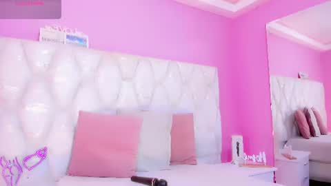 manellyksparklee online show from July 4, 2026, 5:57 am