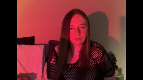 mangoslices5 online show from May 19, 2026, 2:51 am