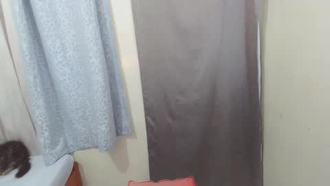 Snapshot of manhattan_men18 chatting on September 12, 2025, 7:52 am JM18 online show from September 12, 2025, 7:52 am