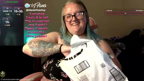 ManicPixiePop online show from May 6, 2026, 12:08 am