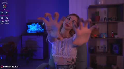 Snapshot of manifreyja chatting on December 8, 2024, 6:43 am Amelie online show from December 8, 2024, 6:43 am