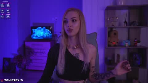 Snapshot of manifreyja chatting on December 15, 2024, 10:26 pm Amelie online show from December 15, 2024, 10:26 pm