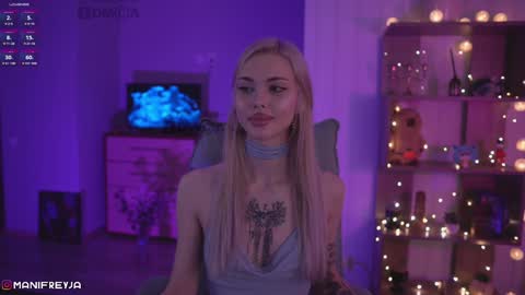 Snapshot of manifreyja chatting on January 19, 2025, 1:00 am Amelie online show from January 19, 2025, 1:00 am