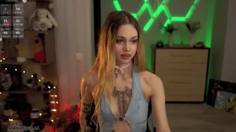 Snapshot of manifreyja chatting on October 30, 2025, 2:35 am Amelie online show from October 30, 2025, 2:35 am