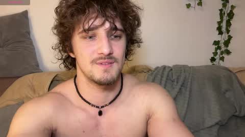 Snapshot of manolein chatting on March 5, 2026, 11:45 pm manolein online show from March 5, 2026, 11:45 pm