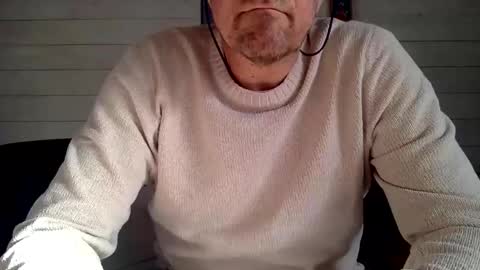 Snapshot of manpower2012 chatting on January 1, 2025, 12:44 pm Manpo online show from January 1, 2025, 12:44 pm