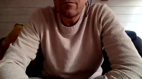 Snapshot of manpower2012 chatting on March 9, 2025, 1:15 pm Manpo online show from March 9, 2025, 1:15 pm