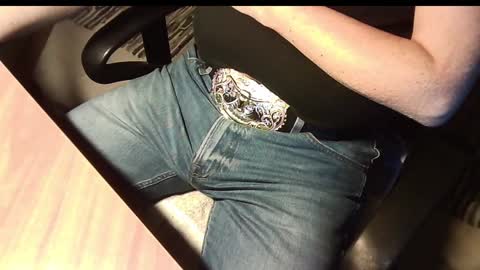 Snapshot of manswed chatting on December 2, 2024, 1:24 pm manswed online show from December 2, 2024, 1:24 pm