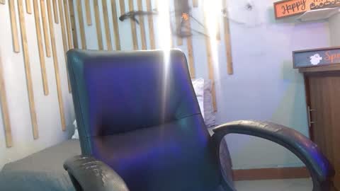 Snapshot of manu_gonza chatting on October 28, 2025, 11:25 am MANU online show from October 28, 2025, 11:25 am