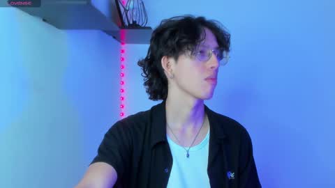 Snapshot of manu_vera8 chatting on February 11, 2025, 7:48 pm Manuel online show from February 11, 2025, 7:48 pm