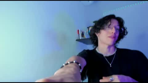 Snapshot of manu_vera8 chatting on November 28, 2025, 8:55 pm Manuel online show from November 28, 2025, 8:55 pm