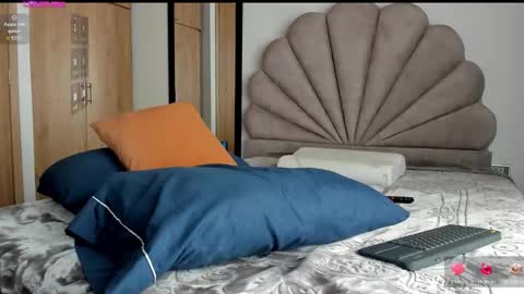 manucute 23  online show from February 24, 2026, 4:27 pm