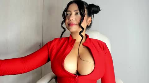 MANUELA online show from October 5, 2025, 4:38 pm