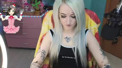 Manuela online show from April 21, 2026, 8:44 pm