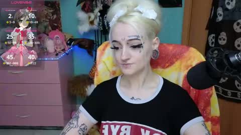 Manuela online show from May 25, 2026, 9:21 pm
