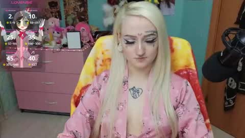 Manuela online show from June 3, 2026, 4:37 am