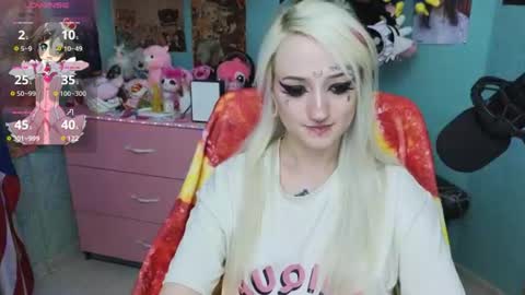 Manuela online show from June 10, 2026, 9:03 pm