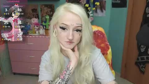 Manuela online show from July 19, 2026, 6:55 pm