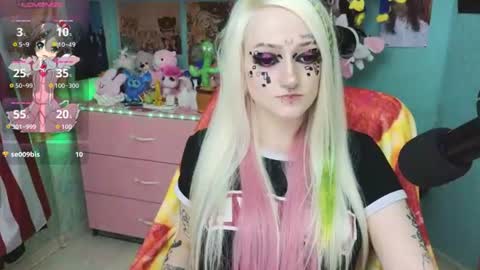 Manuela online show from July 23, 2026, 5:55 pm