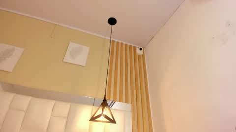 manu 3 online show from December 5, 2024, 9:28 pm