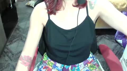 Manu Escarlate online show from September 23, 2025, 5:54 am